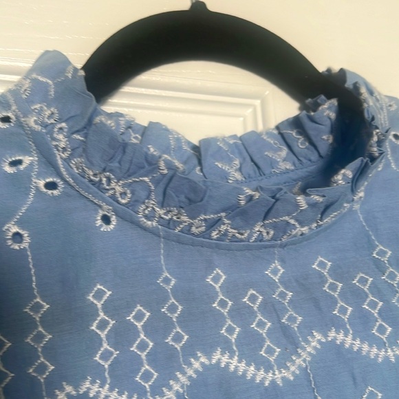 NWT Urban Outfitters Embroidered Eyelet blouse - Picture 5 of 11
